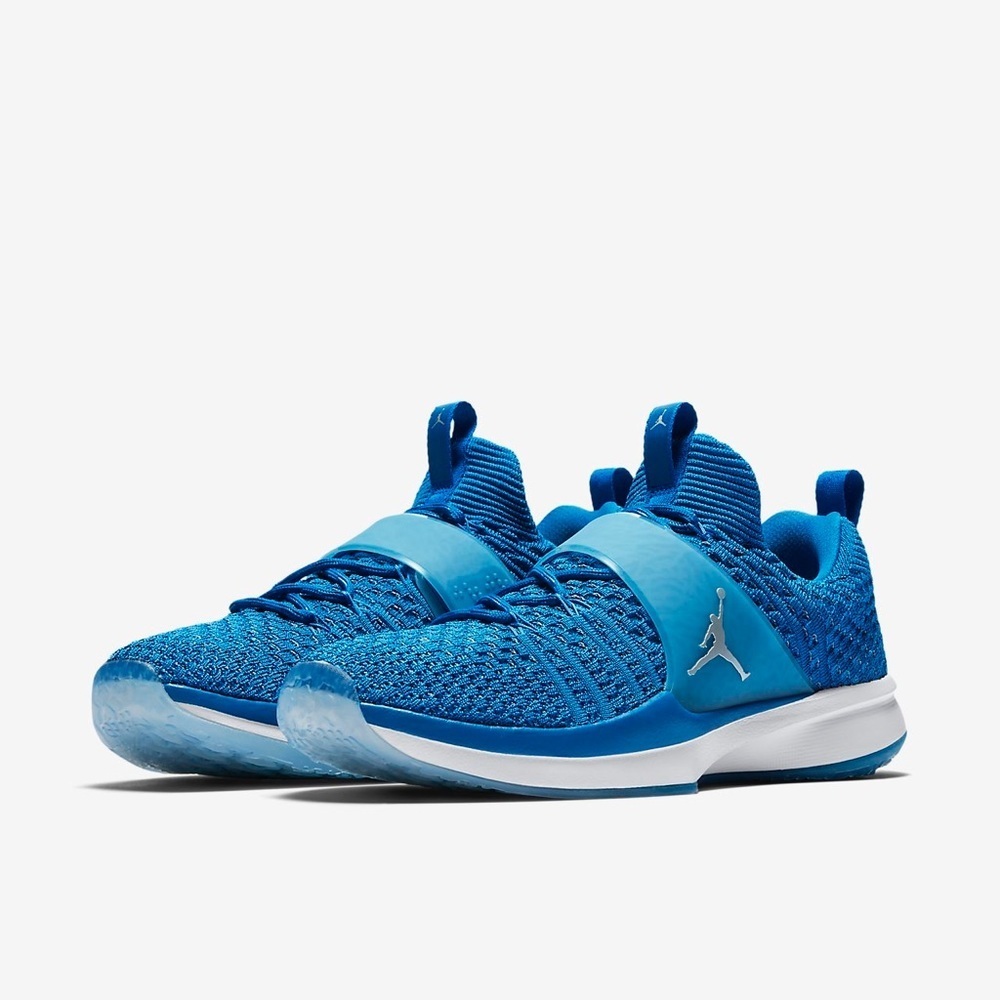 Jordan flynit sz 9 blue
